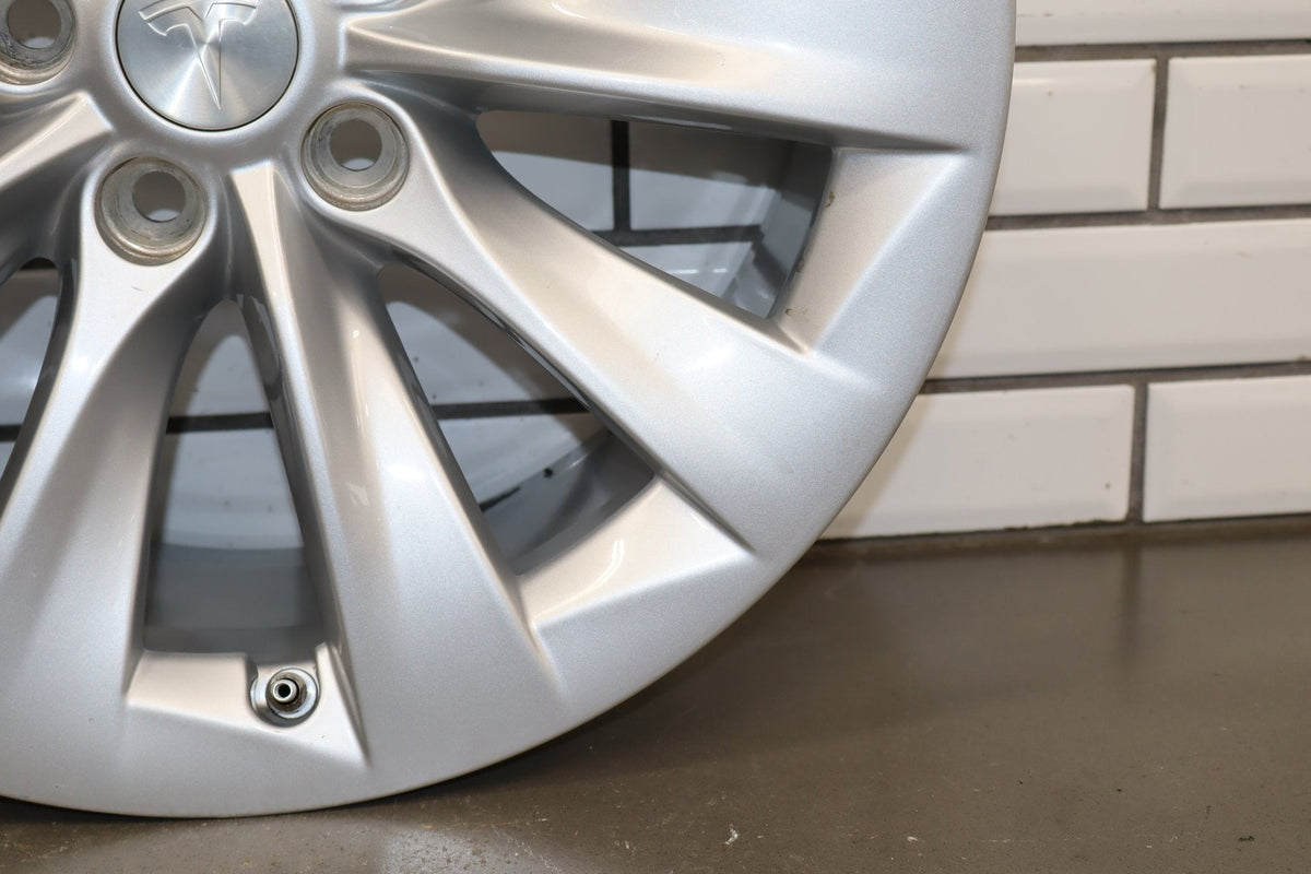 12-20 Tesla Model S 19x8 Slipstream OEM Alloy Wheel/Rim