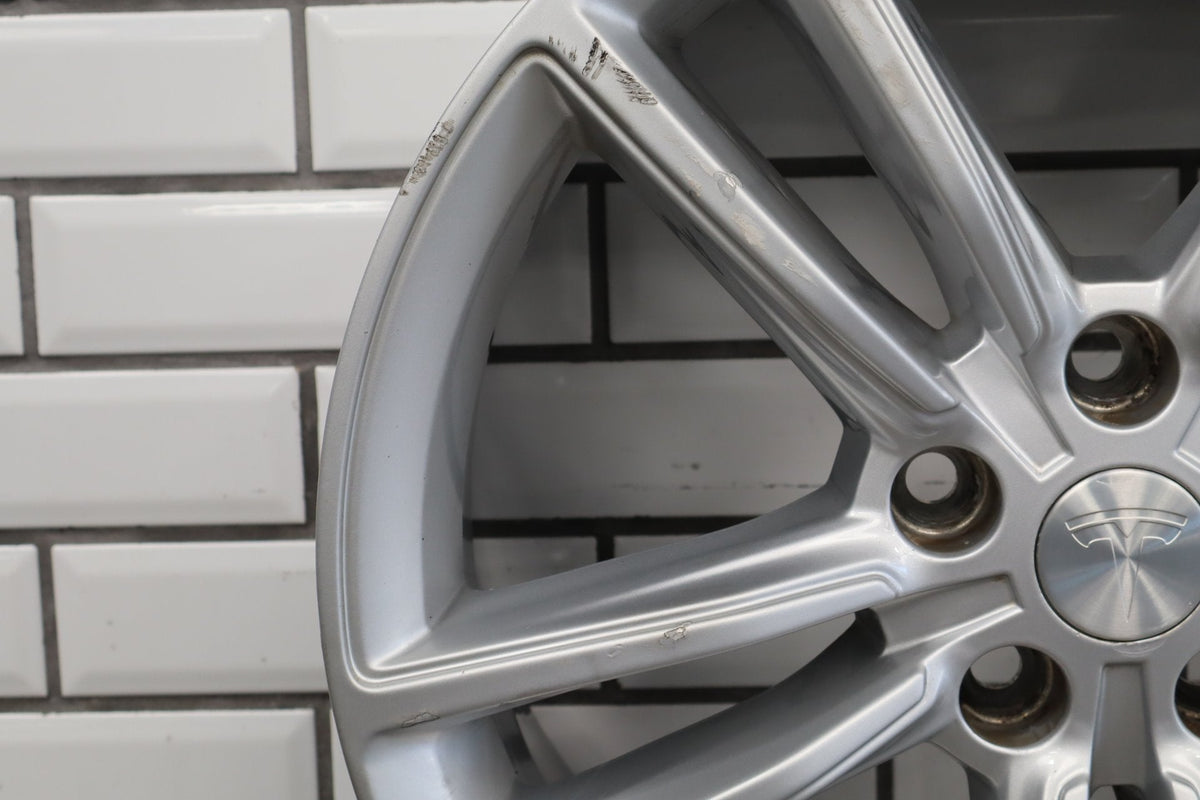12-20 Tesla Model S Alloy Wheel OEM 19x8 Spun True