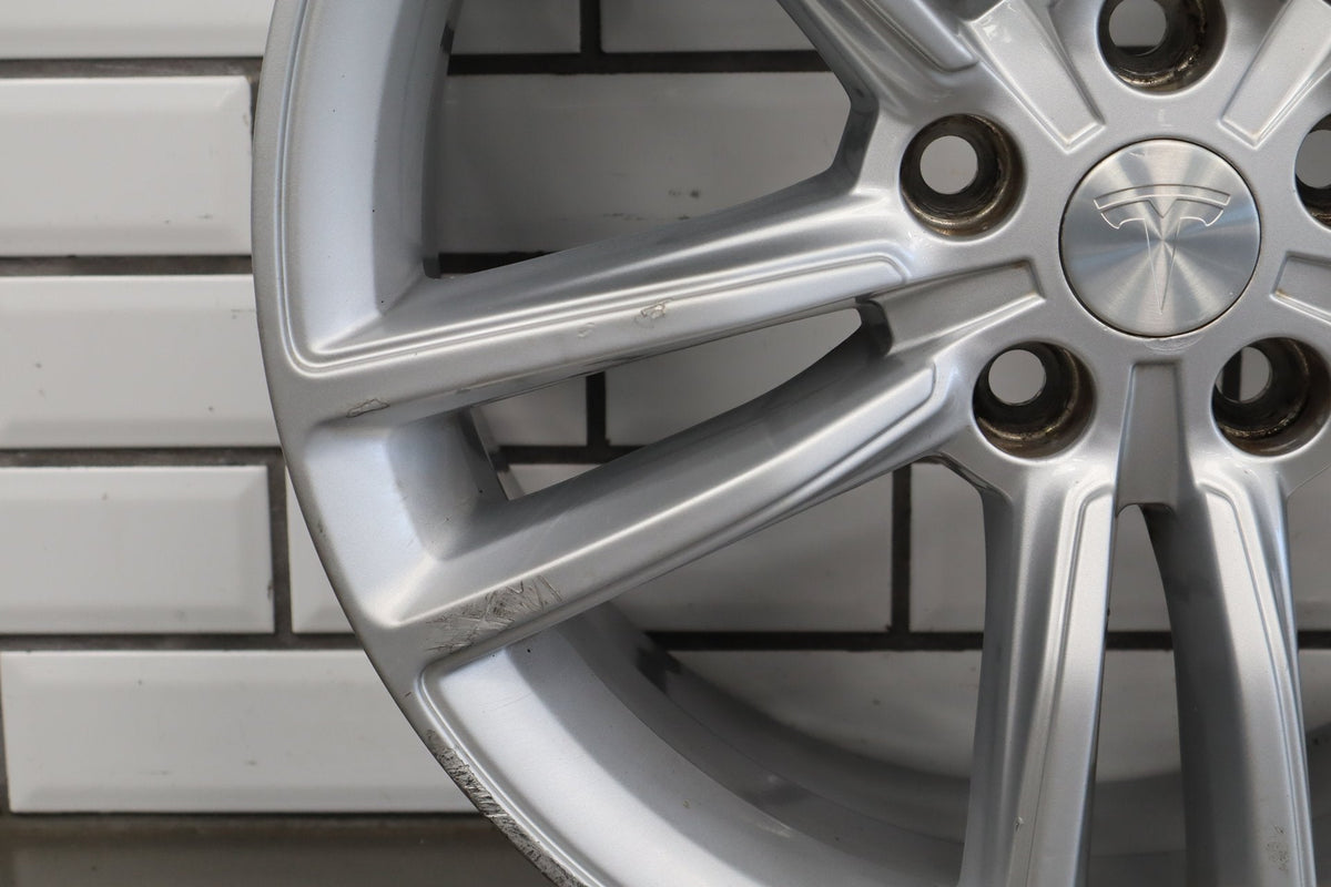 12-20 Tesla Model S Alloy Wheel OEM 19x8 Spun True