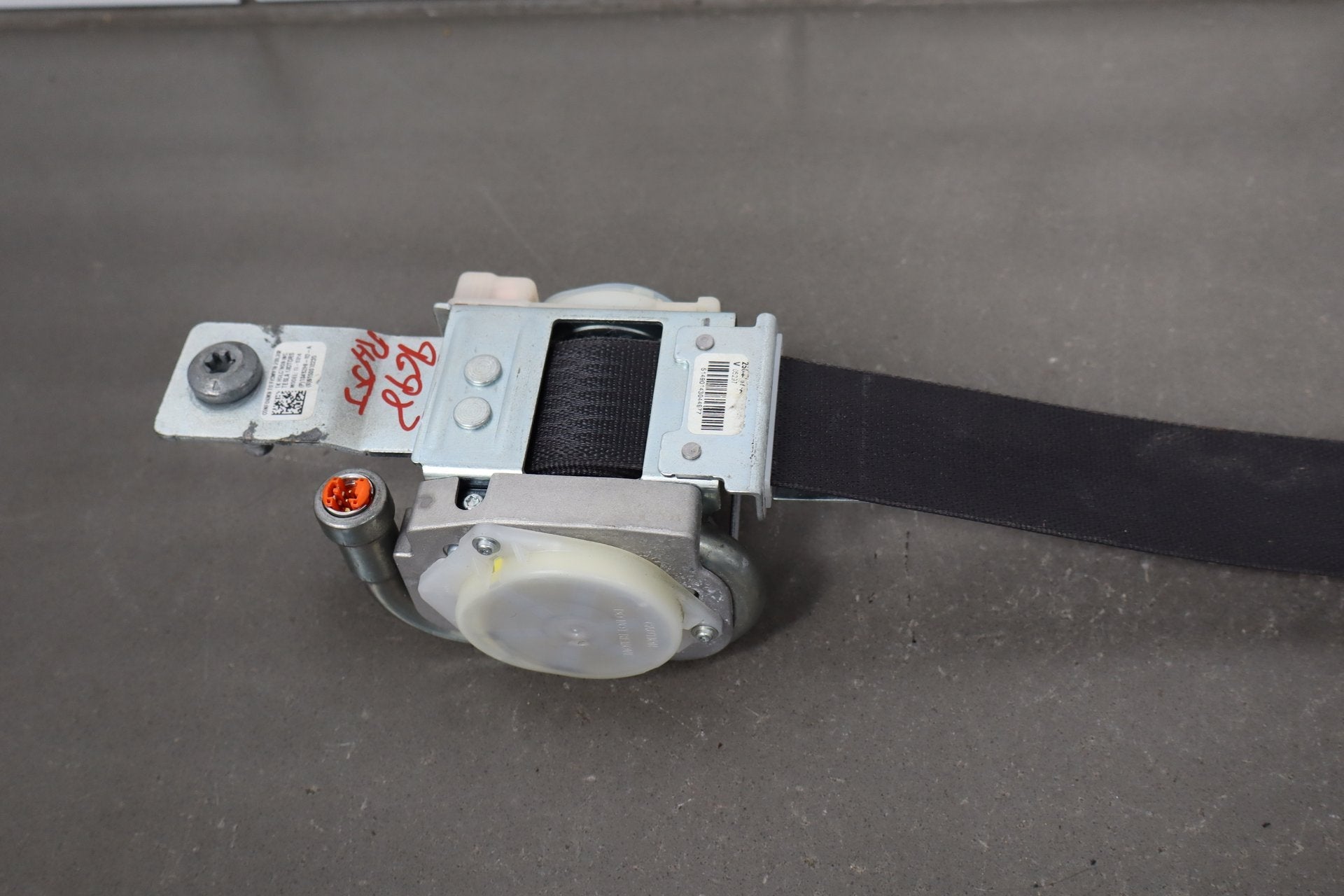 12-20 Tesla Model S Passenger Right Front Seat Belt Retractor