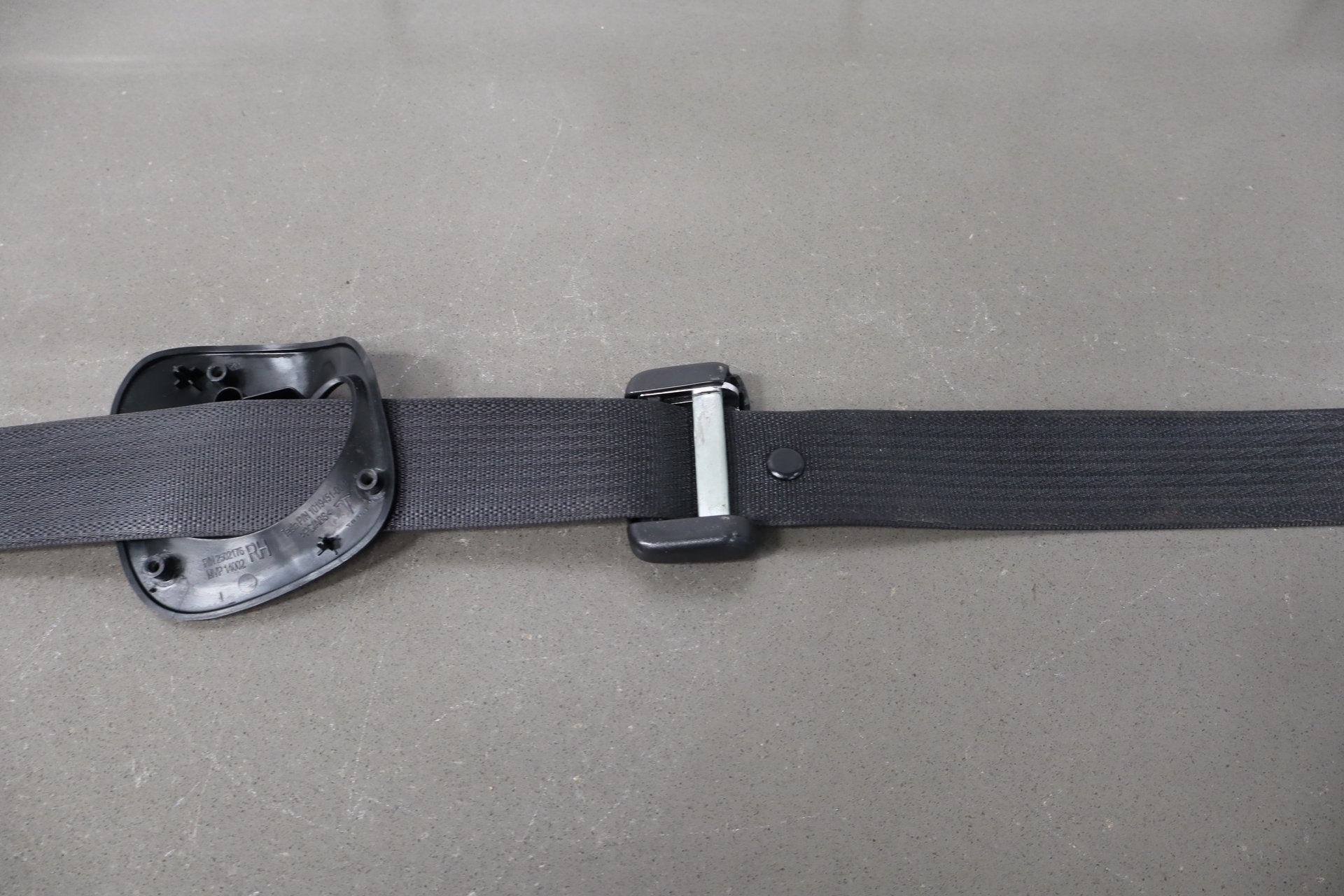 12-20 Tesla Model S Passenger Right Front Seat Belt Retractor