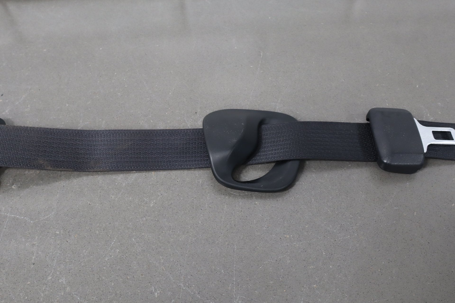 12-20 Tesla Model S Passenger Right Front Seat Belt Retractor