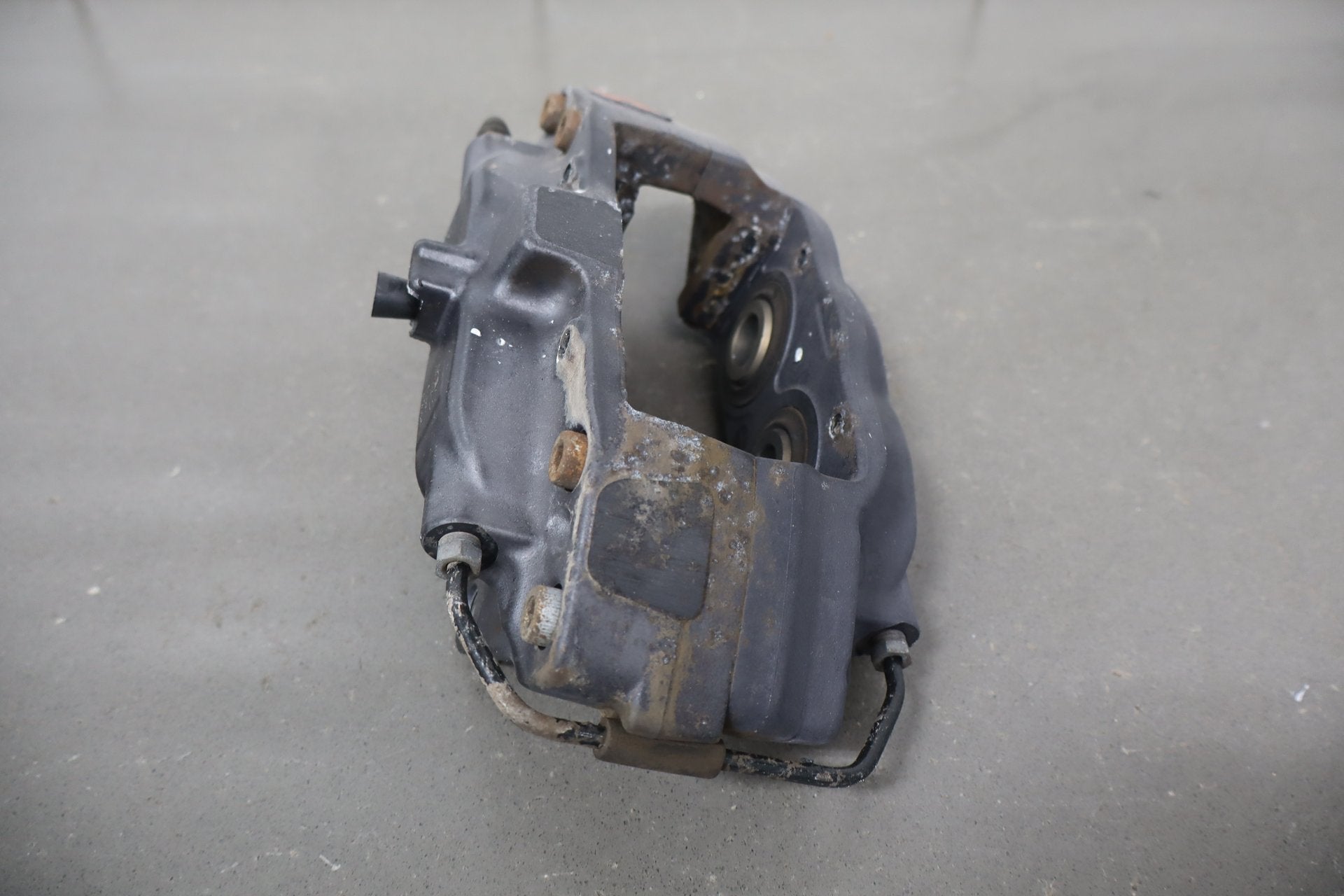 12-20 Tesla Model S/X Brembo Right Rear Brake Caliper Assembly OEM