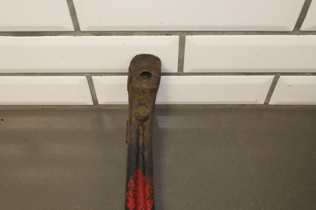 12 - 23 Dodge Challenger R/T Passenger Right RH Front Spindle Knuckle OEM