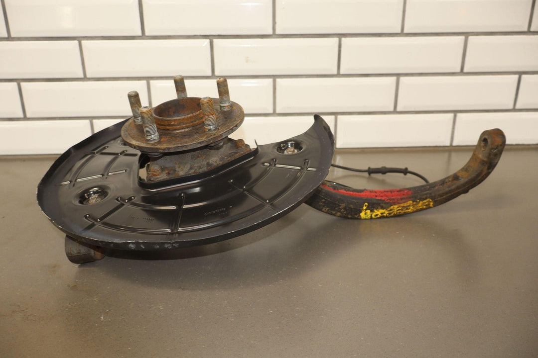 12 - 23 Dodge Challenger R/T Passenger Right RH Front Spindle Knuckle OEM