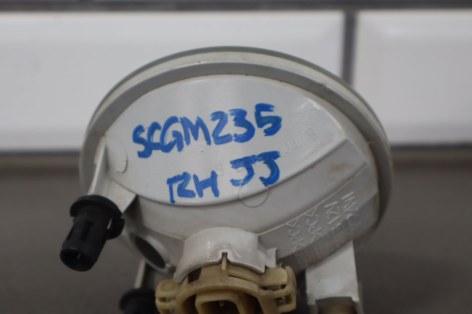 2012 GMC Yukon- FOG/MARK/PARK/TURN LIGHT/LAMP