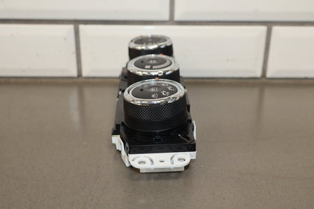 13-17 Mitsubishi Lancer Evo X Climate Control 7820A812
