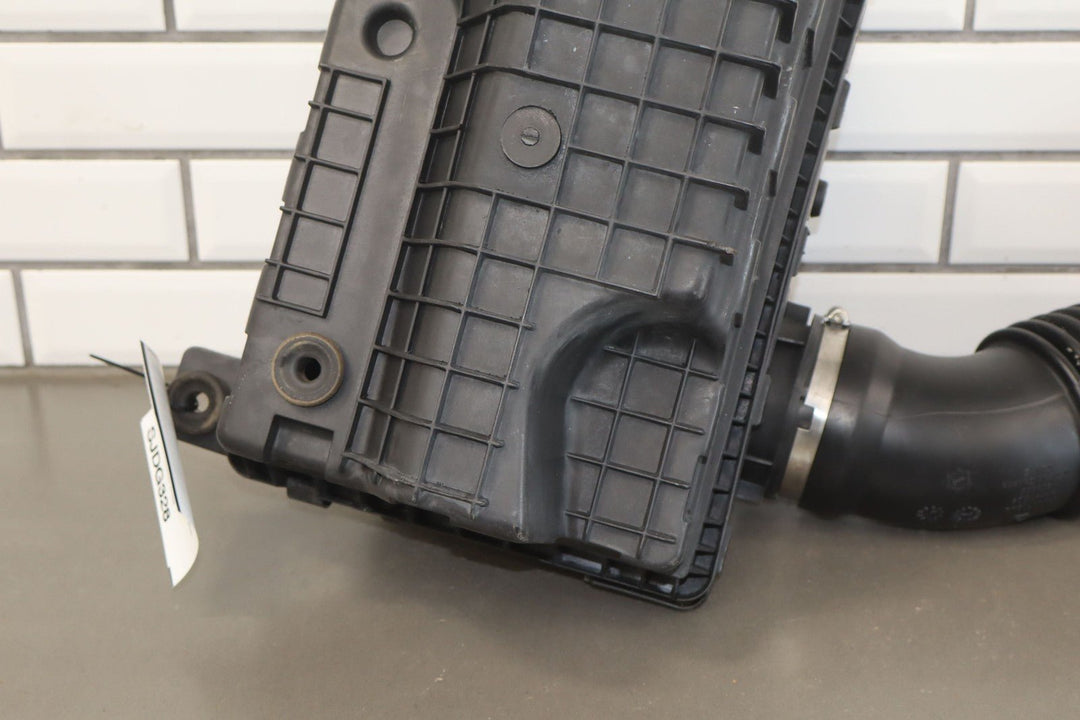 13 - 18 Ram 1500 19 - 24 Ram Classic 5.7L Hemi Air Cleaner Intake Tube Air Box OEM