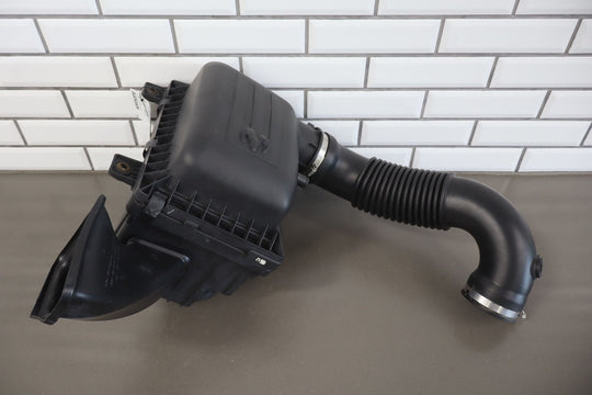 13 - 18 Ram 1500 19 - 24 Ram Classic 5.7L Hemi Air Cleaner Intake Tube Air Box OEM