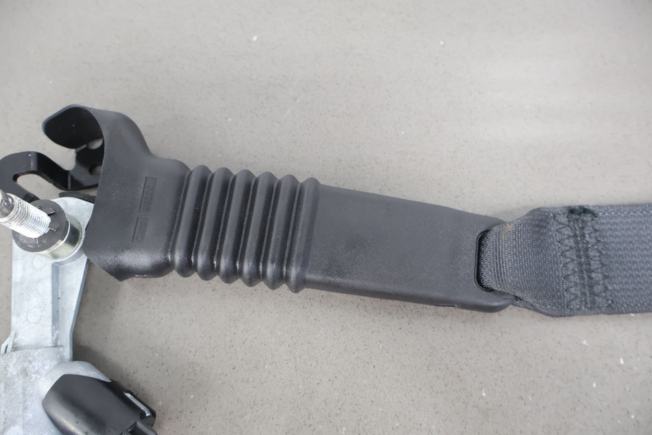 2017 Fiat 124 Spider- Front Seat Belt