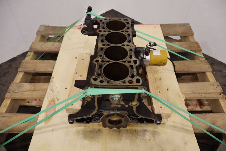 1999 Mazda MX-5 Miata- Cylinder Block