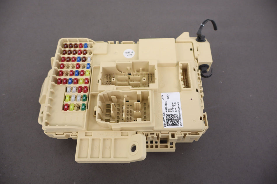 2022 Hyundai Elantra- Cabin Fuse Box