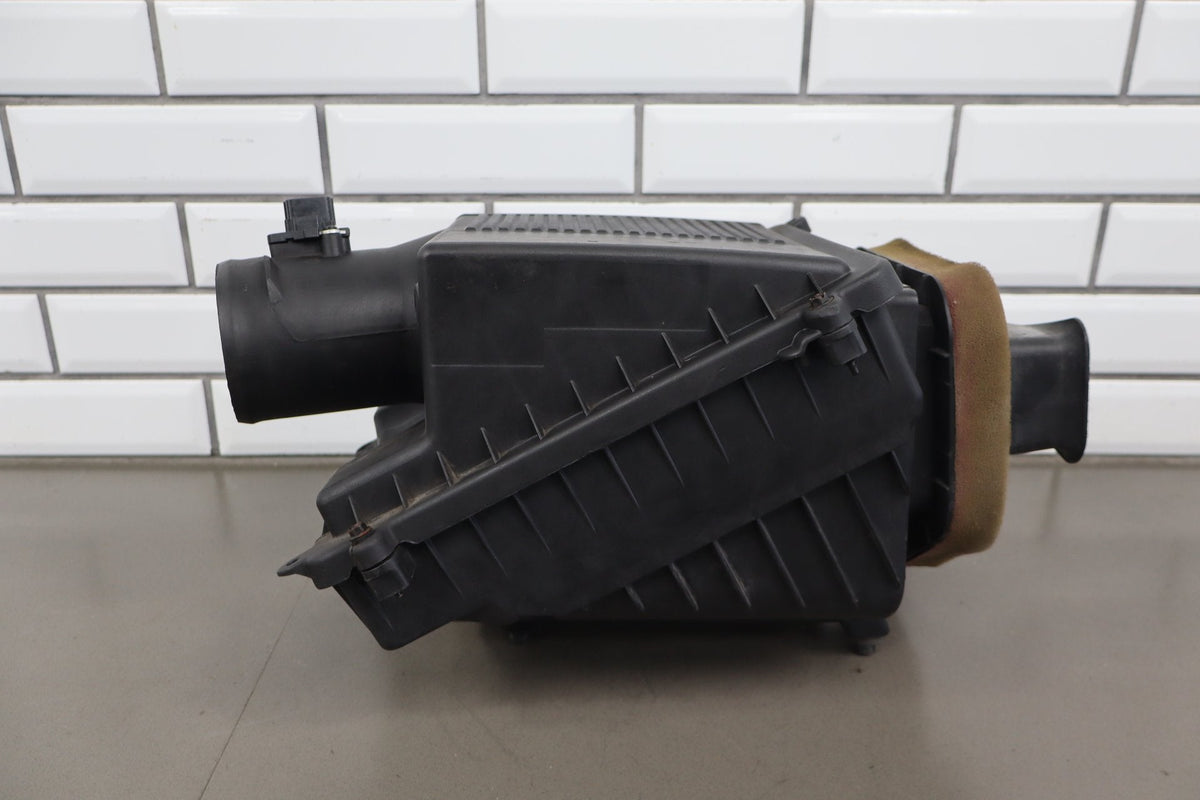 14-16 Cadillac Escalade Air Cleaner Box 23192713