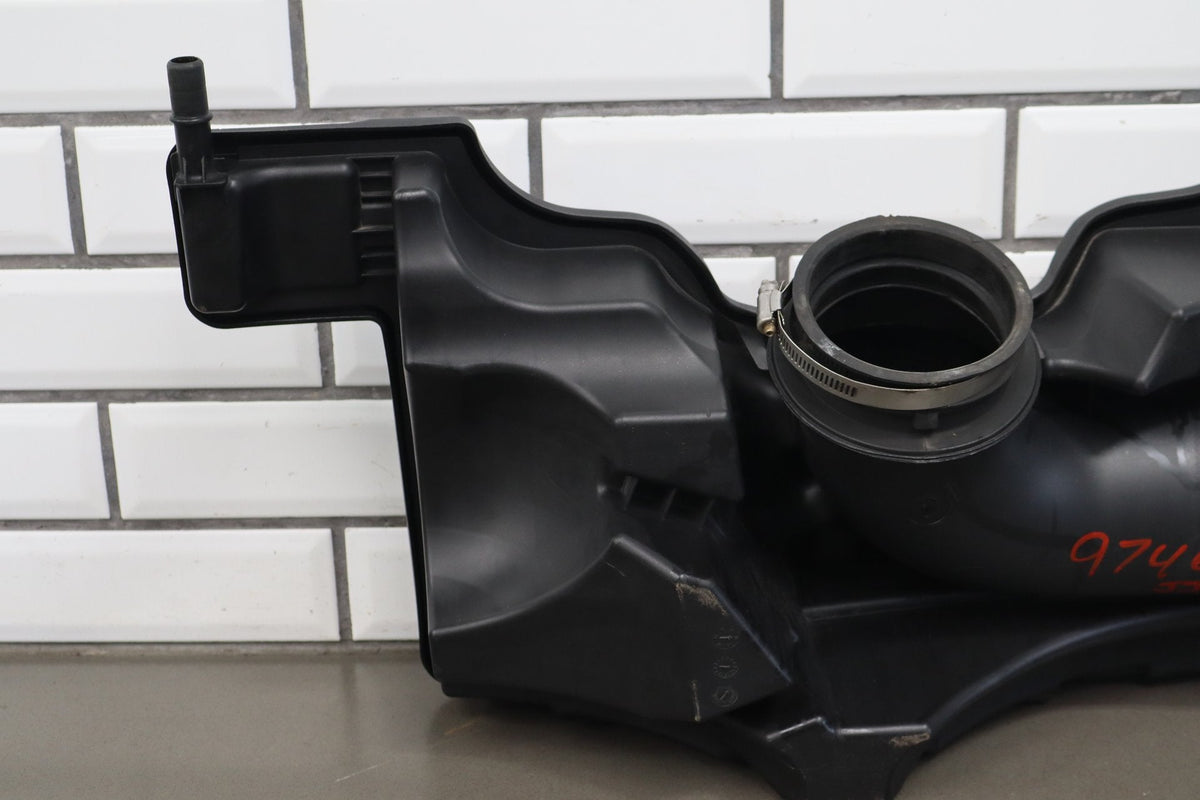 14-16 Cadillac Escalade Air Cleaner Box 23192713