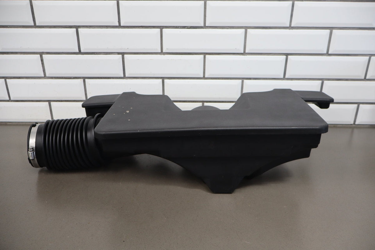 14-16 Cadillac Escalade Air Cleaner Box 23192713