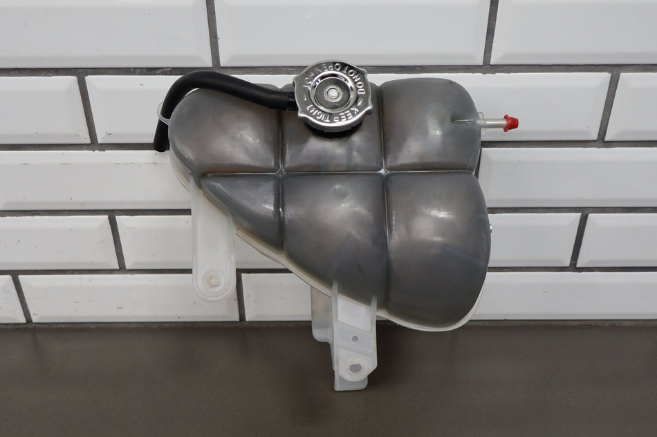 14-16 Jeep Grand Cherokee 3.0 EcoDiesel Coolant Degas Bottle