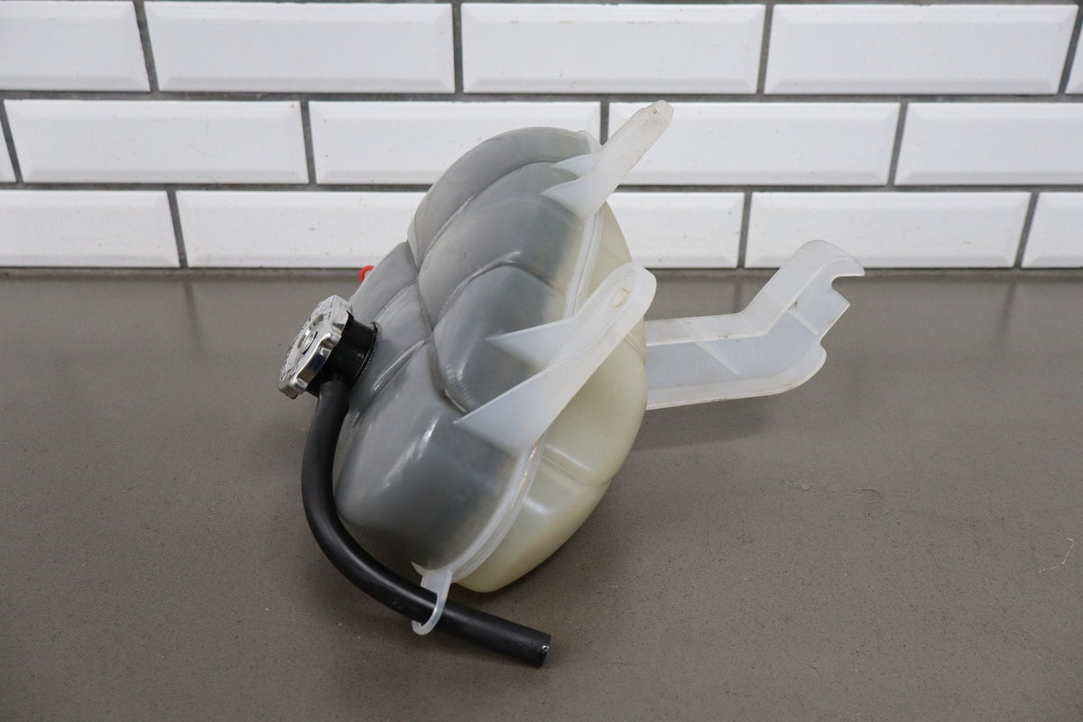 14-16 Jeep Grand Cherokee 3.0 EcoDiesel Coolant Degas Bottle