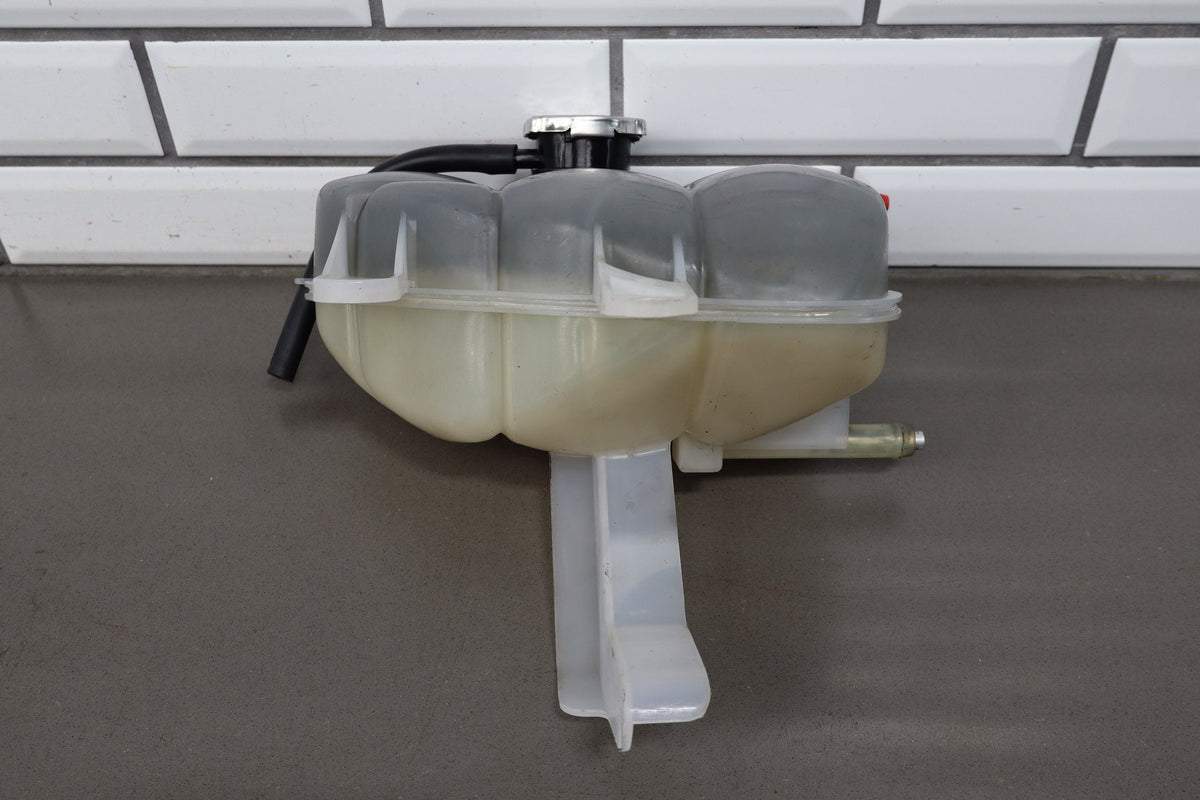14-16 Jeep Grand Cherokee 3.0 EcoDiesel Coolant Degas Bottle