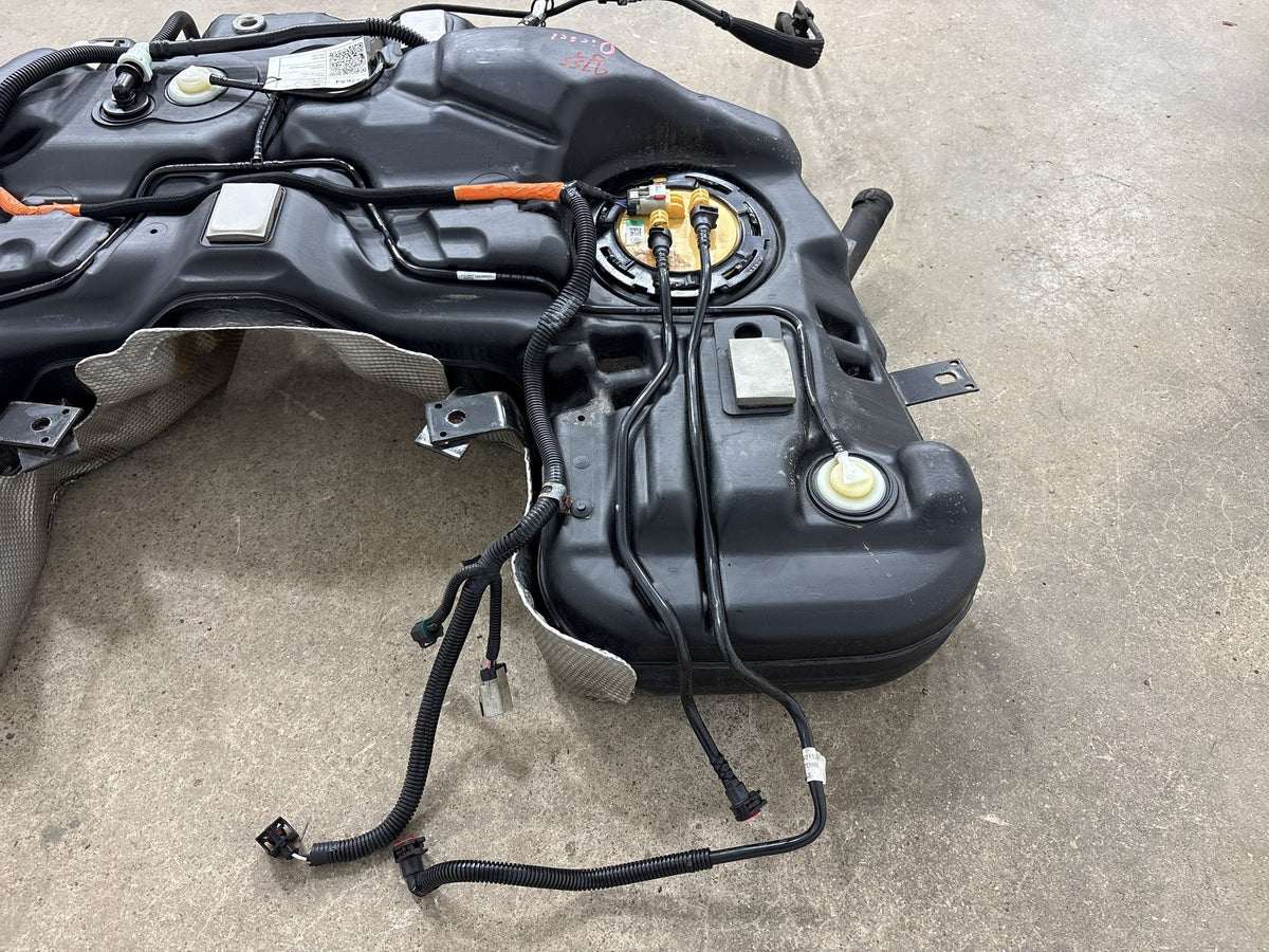 14-16 Jeep Grand Cherokee 3.0 EcoDiesel Fuel Tank w Pump