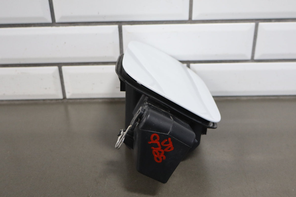 14-16 Jeep Grand Cherokee Fuel Filler Door (Bright White PW7)