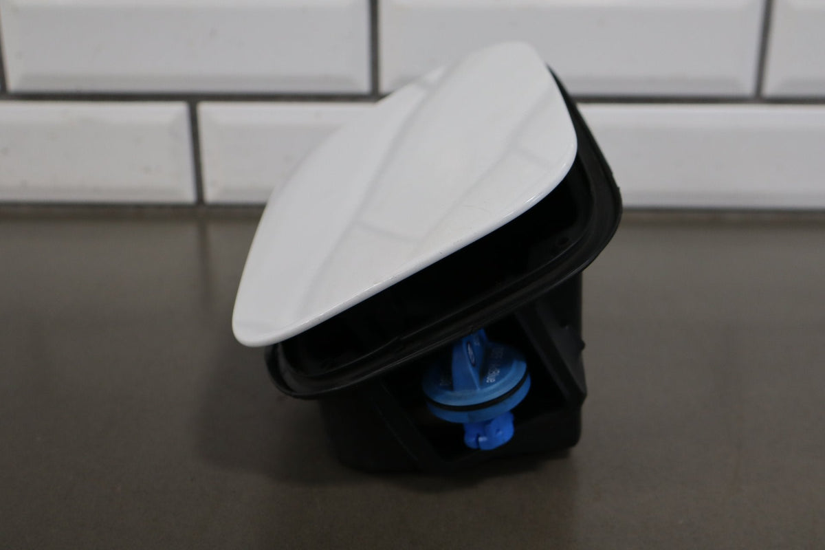14-16 Jeep Grand Cherokee Fuel Filler Door (Bright White PW7)