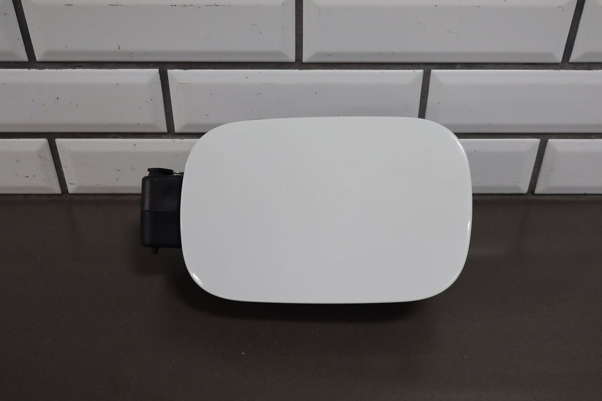 14-16 Jeep Grand Cherokee Fuel Filler Door (Bright White PW7)