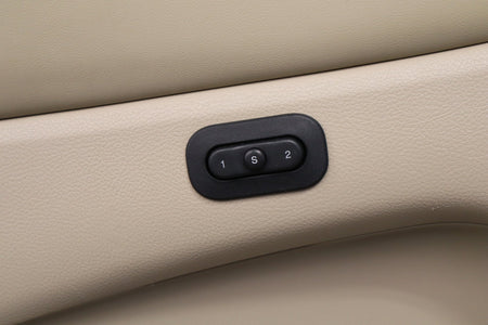 14-16 Jeep Grand Cherokee Limited LF Door Panel (Frost Beige)