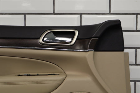 14-16 Jeep Grand Cherokee Limited LF Door Panel (Frost Beige)