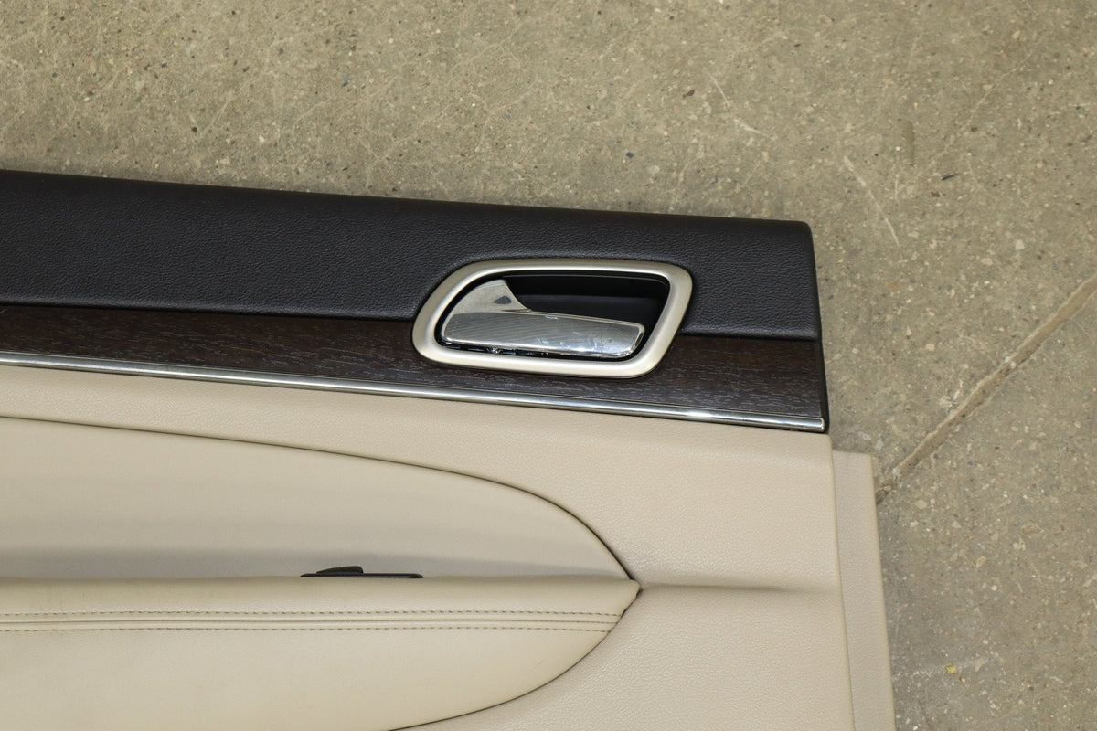 14-16 Jeep Grand Cherokee Limited LR Door Panel (Frost Beige)