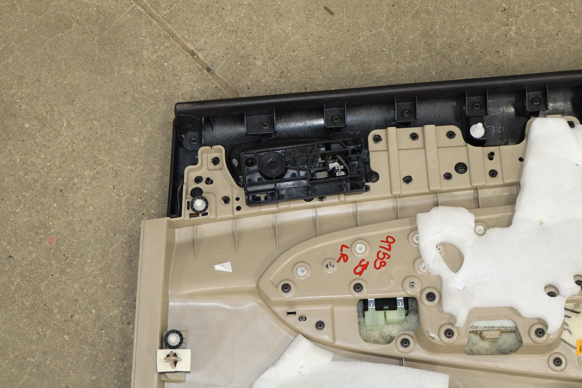14-16 Jeep Grand Cherokee Limited LR Door Panel (Frost Beige)