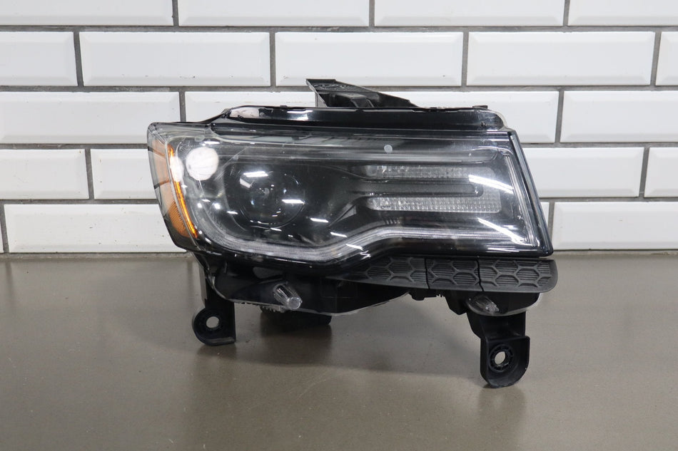 14-16 Jeep Grand Cherokee Limited Right Headlamp HID Tested