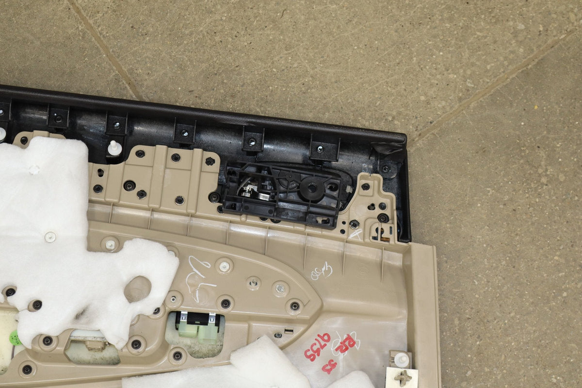 14-16 Jeep Grand Cherokee Limited RR Door Panel (Frost Beige)