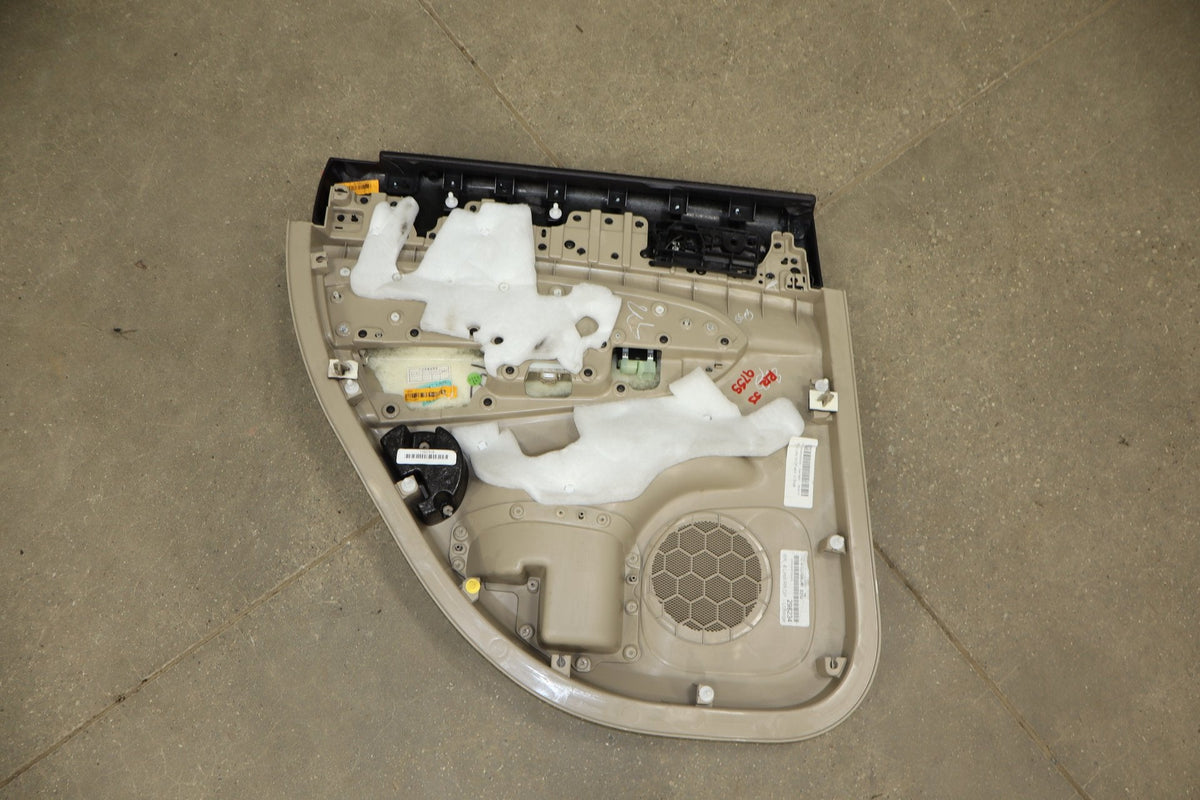 14-16 Jeep Grand Cherokee Limited RR Door Panel (Frost Beige)