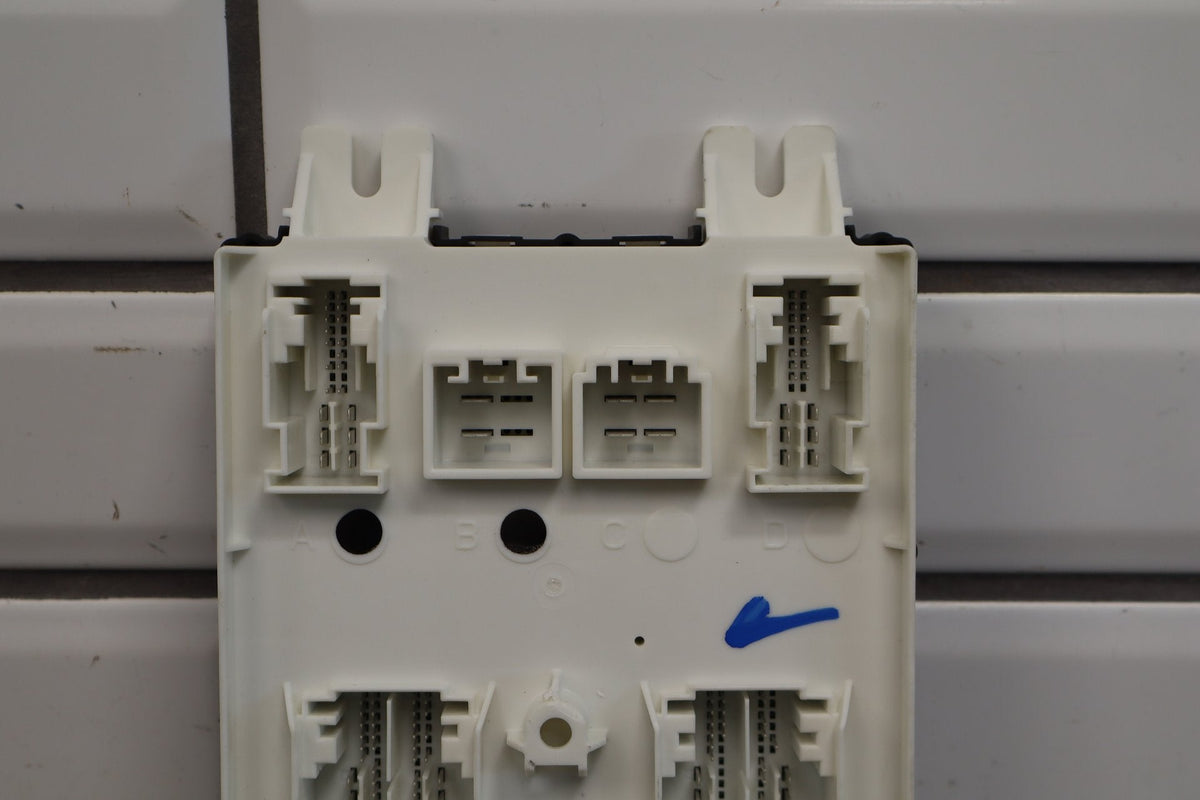 14-16 Jeep Grand Cherokee WK2 Body Control Module BCM