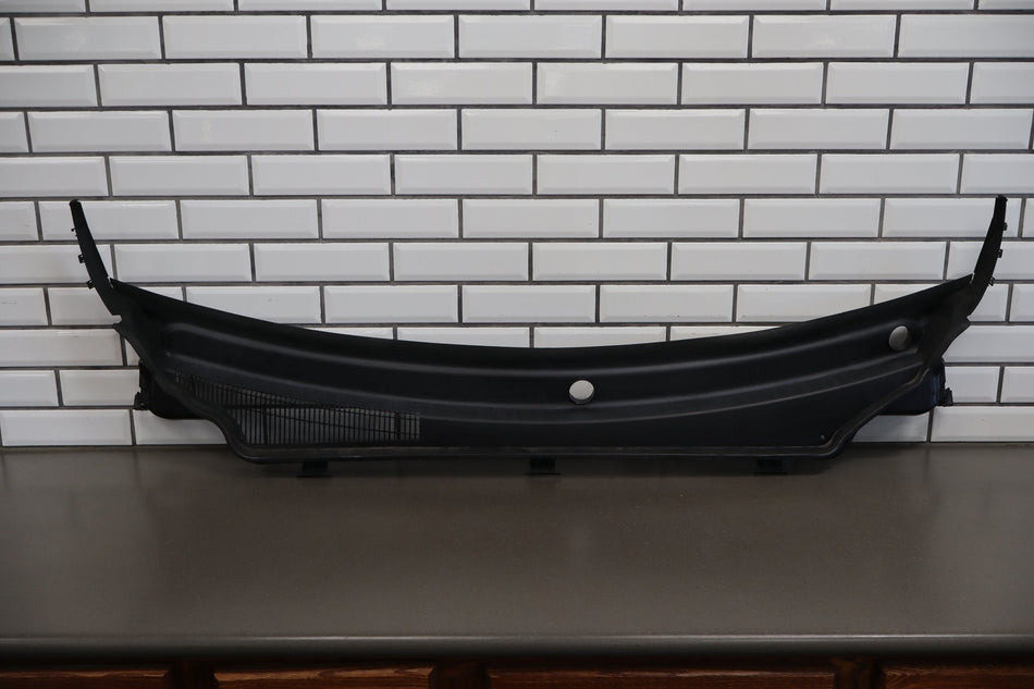 14-16 Jeep Grand Cherokee WK2 Cowl Vent Panel