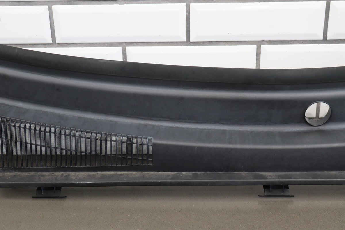 14-16 Jeep Grand Cherokee WK2 Cowl Vent Panel