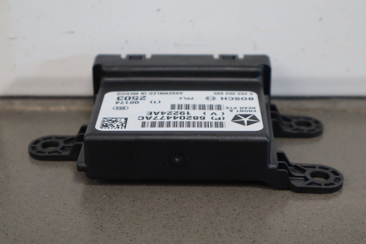 14-16 Jeep Grand Cherokee WK2 Park Assist Module