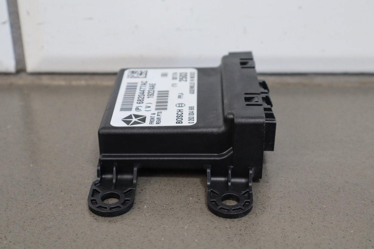 14-16 Jeep Grand Cherokee WK2 Park Assist Module