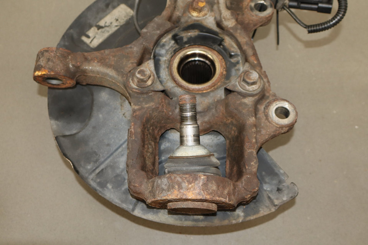 14-16 Jeep Grand Cherokee WK2 Right Front Spindle w Hub ABS
