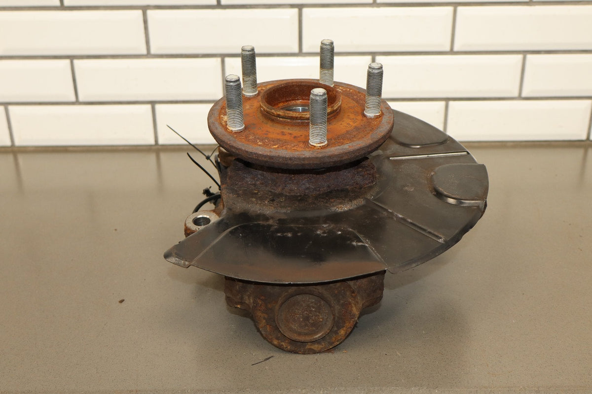 14-16 Jeep Grand Cherokee WK2 Right Front Spindle w Hub ABS