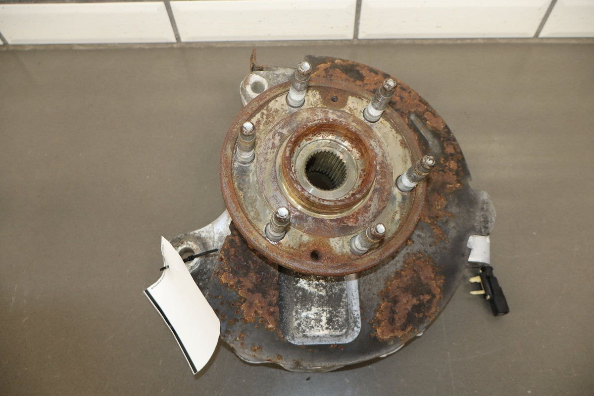 14-17 Cadillac Escalade RF Knee Hub Arms 23125969