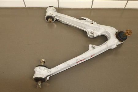 14-17 Cadillac Escalade RF Knee Hub Arms 23125969