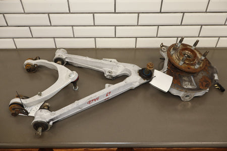 14-17 Cadillac Escalade RF Knee Hub Arms 23125969