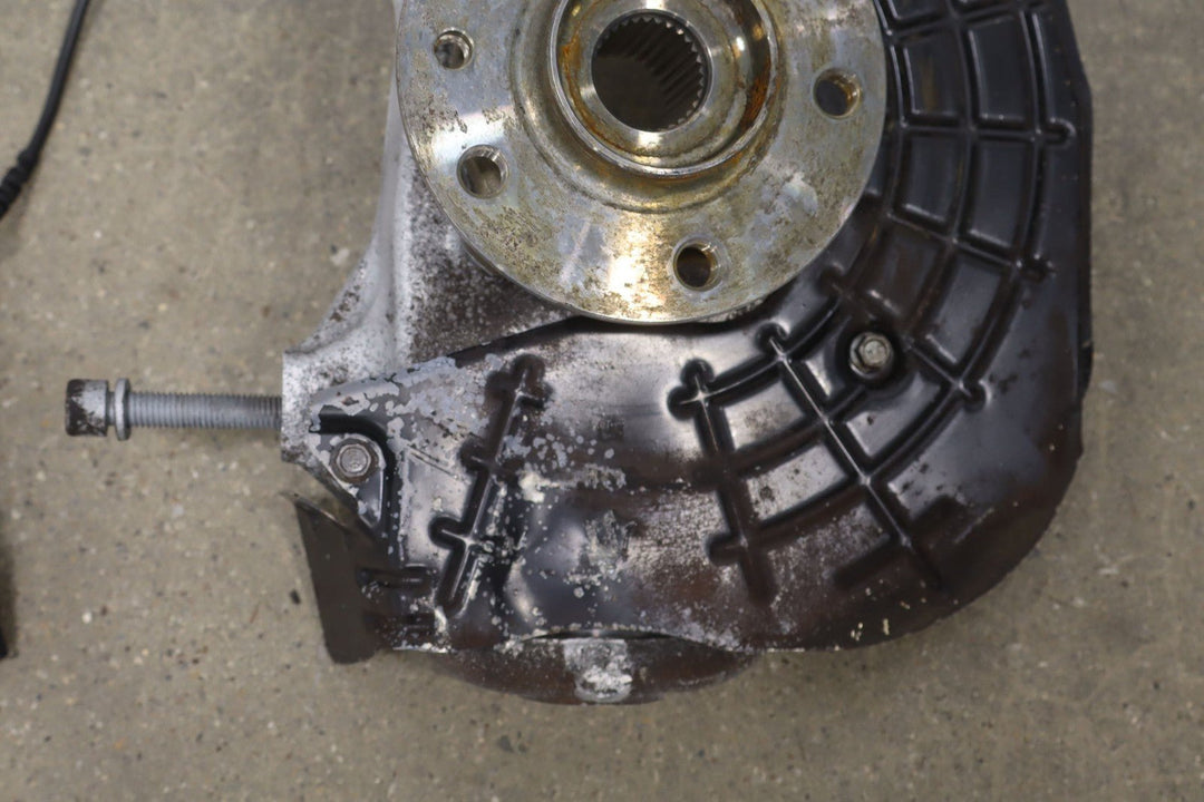 14 - 17 Maserati Ghibli AWD Front Left LH Spindle Knuckle W/ Hub & Sensor (77K)