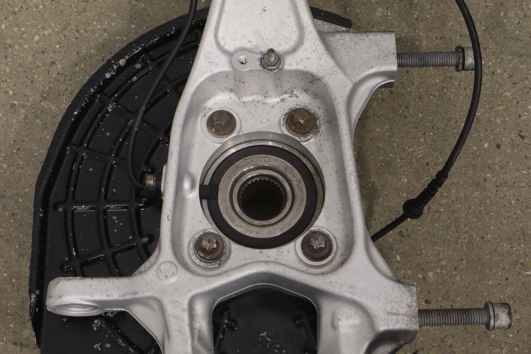14 - 17 Maserati Ghibli AWD Front Left LH Spindle Knuckle W/ Hub & Sensor (77K)