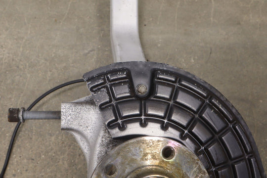 14 - 17 Maserati Ghibli AWD Front Left LH Spindle Knuckle W/ Hub & Sensor (77K)