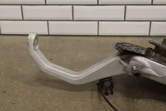 14 - 17 Maserati Ghibli AWD Front Left LH Spindle Knuckle W/ Hub & Sensor (77K)