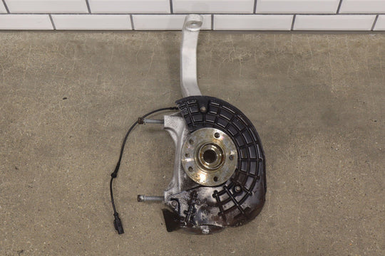 14 - 17 Maserati Ghibli AWD Front Left LH Spindle Knuckle W/ Hub & Sensor (77K)
