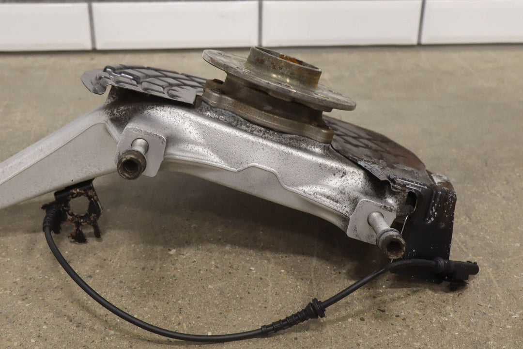 14 - 17 Maserati Ghibli AWD Front Left LH Spindle Knuckle W/ Hub & Sensor (77K)