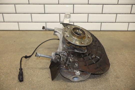 14 - 17 Maserati Ghibli AWD Front Left LH Spindle Knuckle W/ Hub & Sensor (77K)